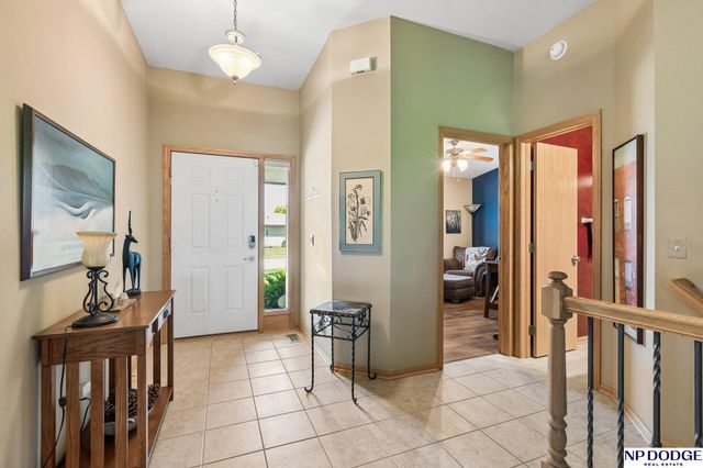 1030 N 185th Street, Omaha, NE 68022