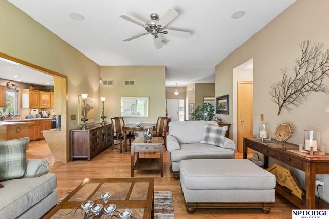 1030 N 185th Street, Omaha, NE 68022