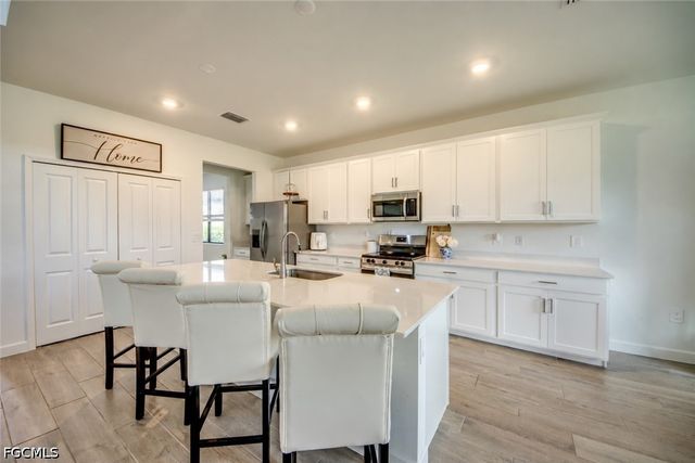 10895 Timber Creek DR, Fort Myers, FL 33913