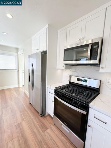 2061 Sherman Dr, Pleasant Hill, CA 94523