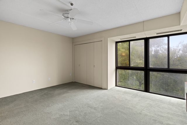 55 Tall Oaks Drive 705, Weymouth, MA 02190