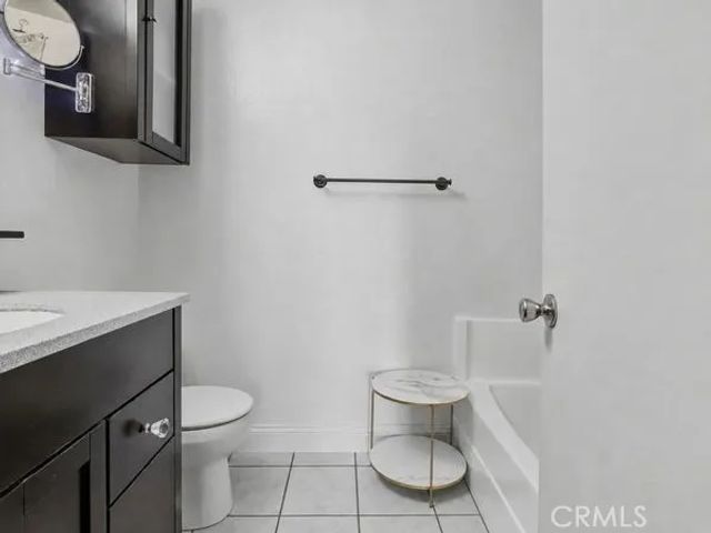 23930 Los Codona 206, Torrance, CA 90505