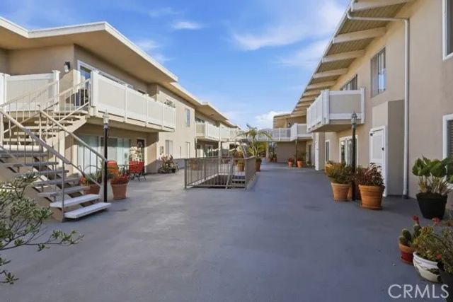 23930 Los Codona 206, Torrance, CA 90505