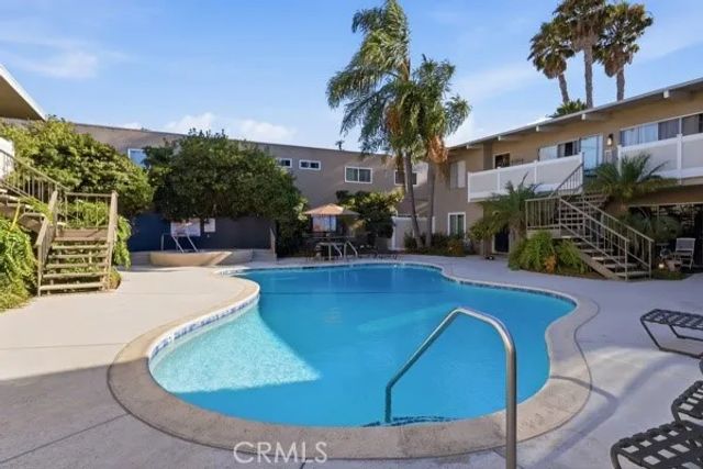 23930 Los Codona 206, Torrance, CA 90505