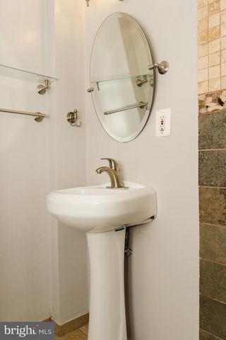 636 KENYON ST NW, Washington, DC 20010