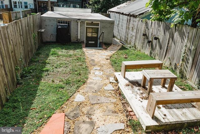 636 KENYON ST NW, Washington, DC 20010