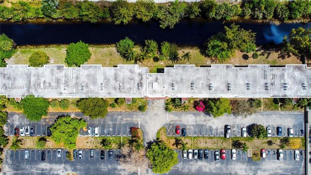 3900 NW 76th Avenue 212, Sunrise, FL 33351