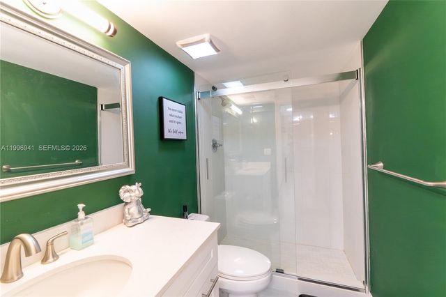 3900 NW 76th Avenue 212, Sunrise, FL 33351