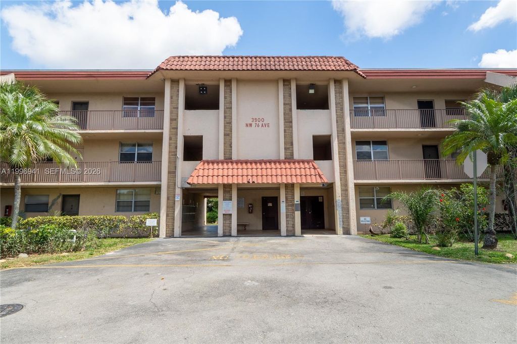 3900 NW 76th Avenue 212, Sunrise, FL 33351