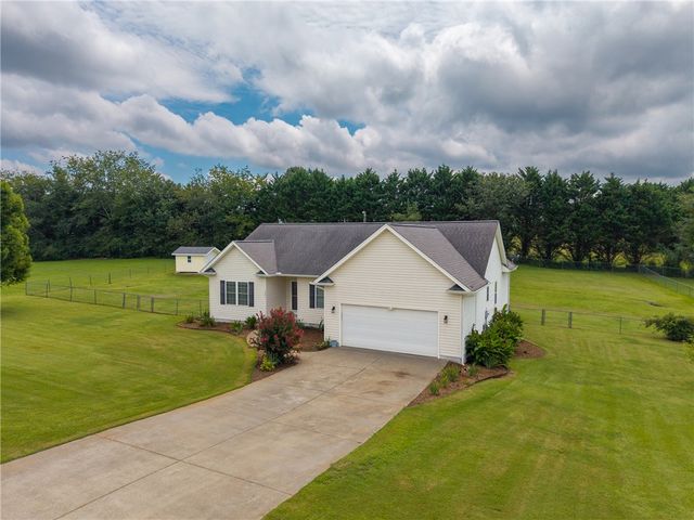 209 Pebble Creek Drive, Seneca, SC 29678