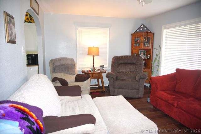 205 Washington Street, Henryetta, OK 74437