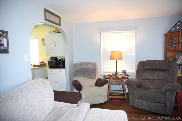 205 Washington Street, Henryetta, OK 74437