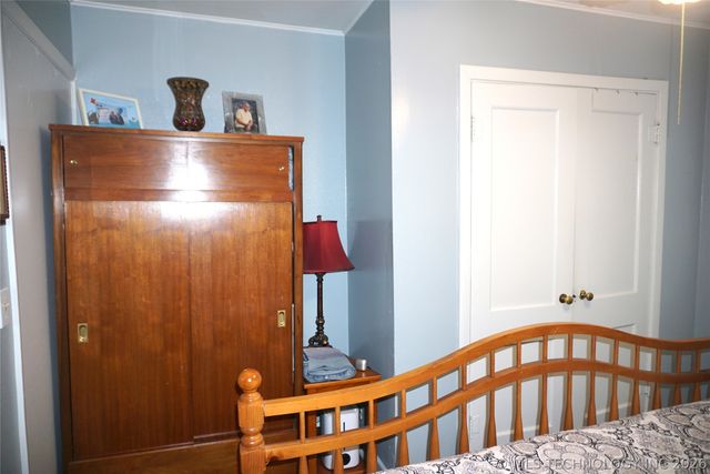 205 Washington Street, Henryetta, OK 74437