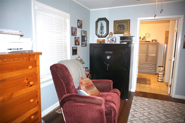 205 Washington Street, Henryetta, OK 74437