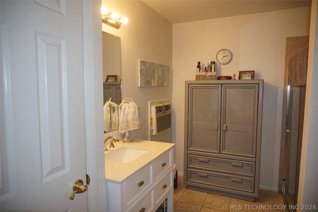 205 Washington Street, Henryetta, OK 74437