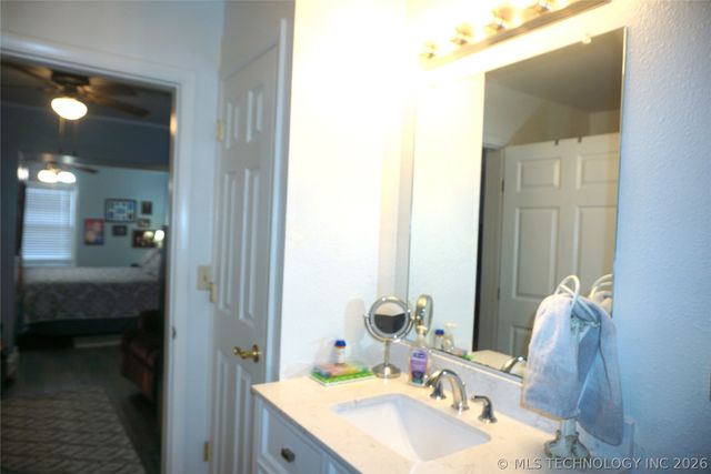 205 Washington Street, Henryetta, OK 74437