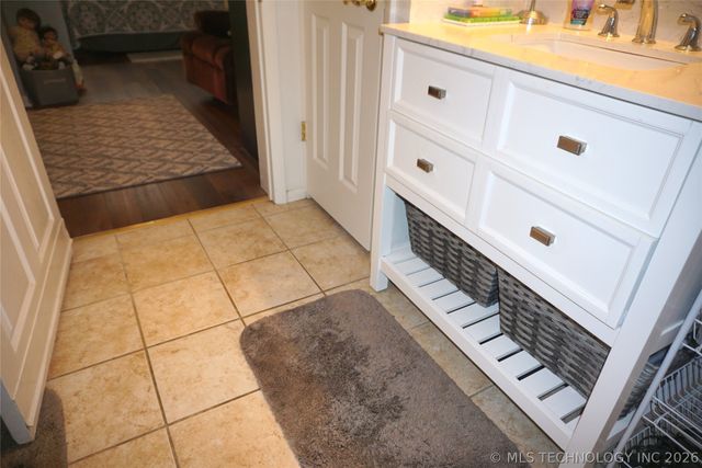 205 Washington Street, Henryetta, OK 74437