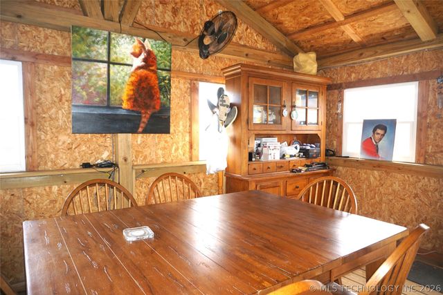 205 Washington Street, Henryetta, OK 74437