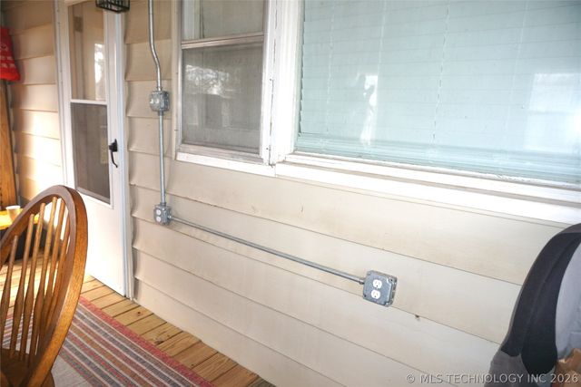 205 Washington Street, Henryetta, OK 74437