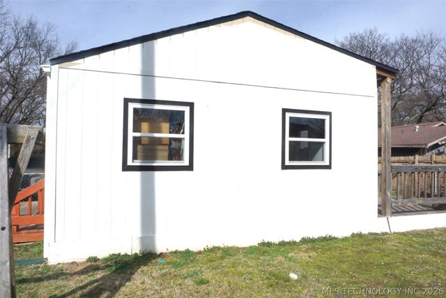 205 Washington Street, Henryetta, OK 74437