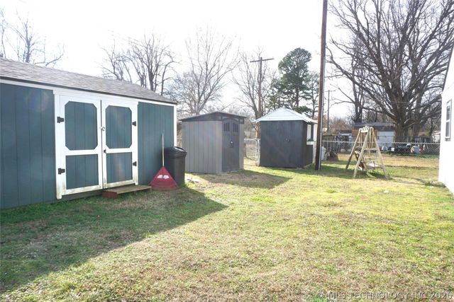 205 Washington Street, Henryetta, OK 74437