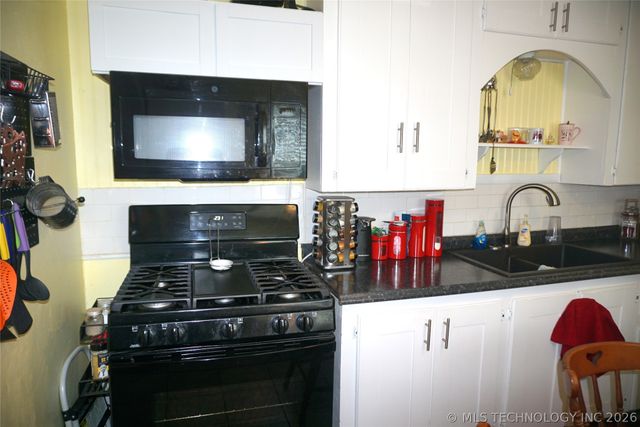 205 Washington Street, Henryetta, OK 74437