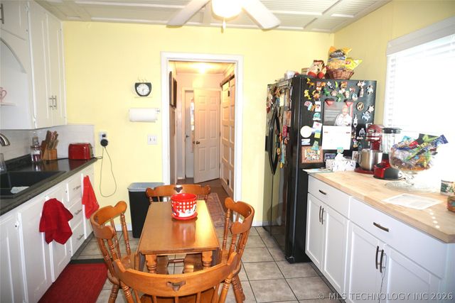 205 Washington Street, Henryetta, OK 74437