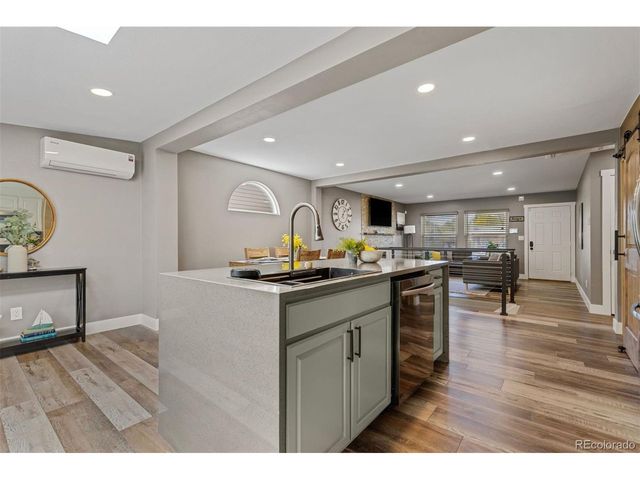 3692 S Mobile Way, Aurora, CO 80013