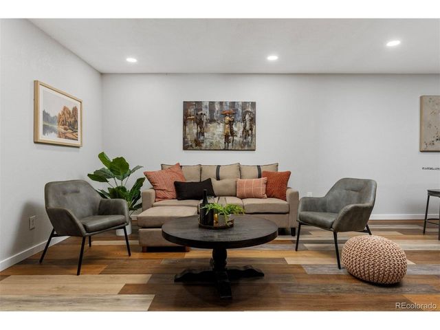 3692 S Mobile Way, Aurora, CO 80013