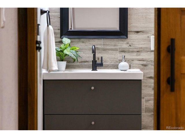 3692 S Mobile Way, Aurora, CO 80013