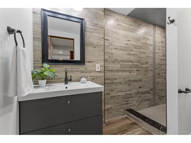 3692 S Mobile Way, Aurora, CO 80013