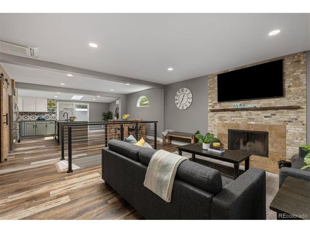 3692 S Mobile Way, Aurora, CO 80013