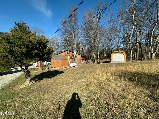 3693 Sane Road, Parrottsville, TN 37843