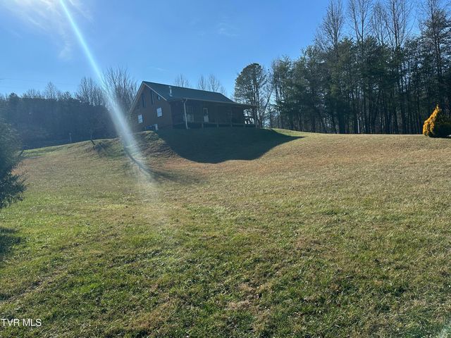 3693 Sane Road, Parrottsville, TN 37843