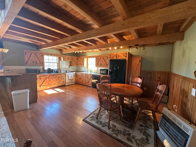 3693 Sane Road, Parrottsville, TN 37843
