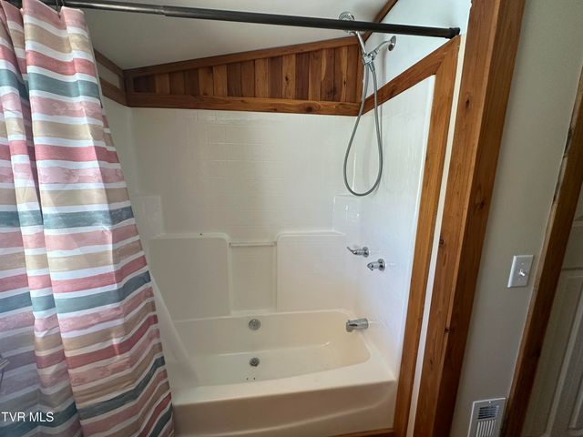 3693 Sane Road, Parrottsville, TN 37843