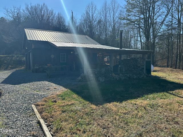 3693 Sane Road, Parrottsville, TN 37843