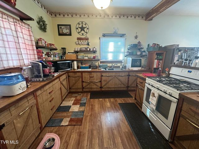 3693 Sane Road, Parrottsville, TN 37843