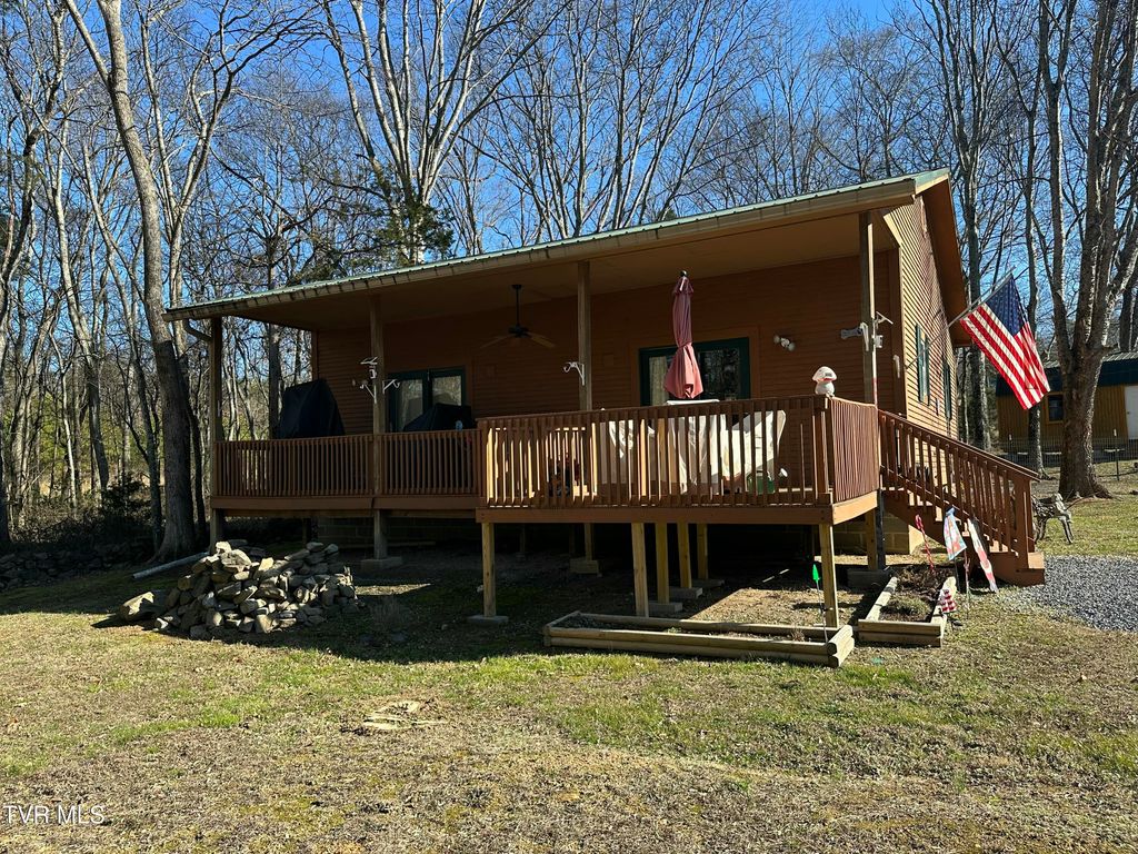 3693 Sane Road, Parrottsville, TN 37843