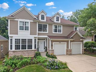 806 VIEWPOINTE Drive, St. Charles, IL 60174
