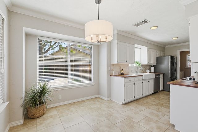 4034 Windy Crest Circle, Carrollton, TX 75007