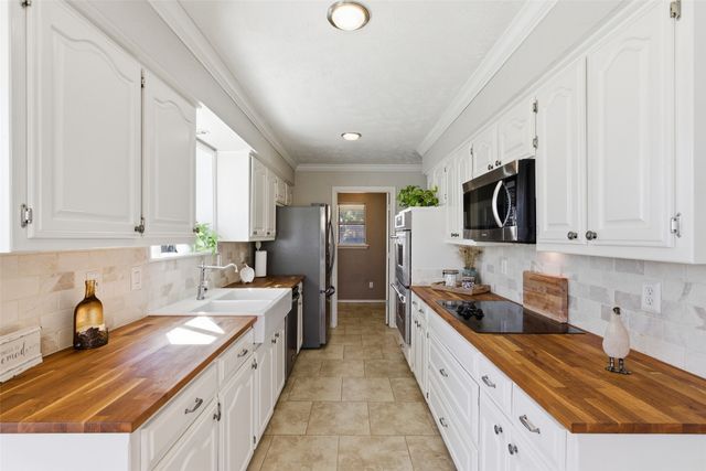 4034 Windy Crest Circle, Carrollton, TX 75007