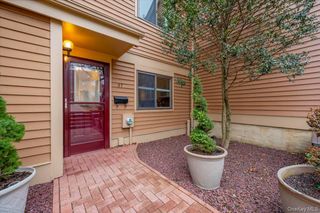 37 Greenway Lane, Rye Brook, NY 10573