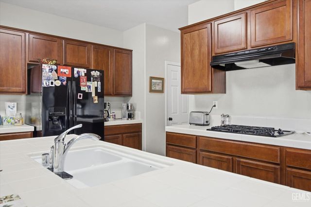 11607 California Poppy Drive, Bakersfield, CA 93311