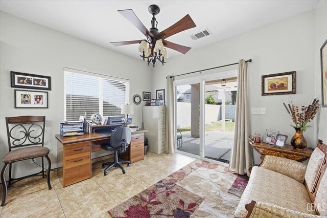 11607 California Poppy Drive, Bakersfield, CA 93311