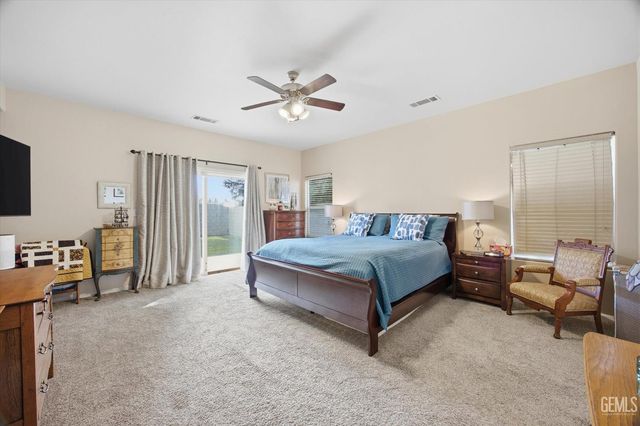 11607 California Poppy Drive, Bakersfield, CA 93311