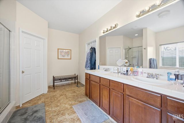 11607 California Poppy Drive, Bakersfield, CA 93311