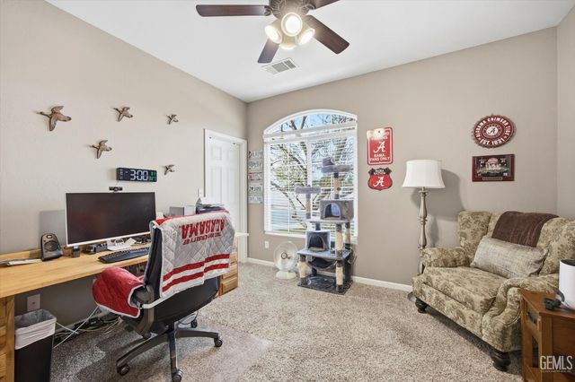 11607 California Poppy Drive, Bakersfield, CA 93311