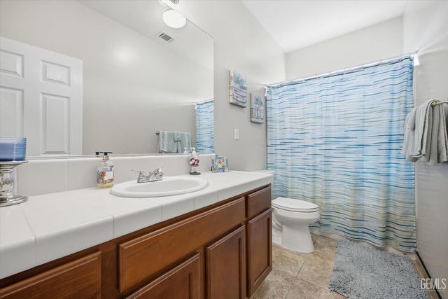 11607 California Poppy Drive, Bakersfield, CA 93311