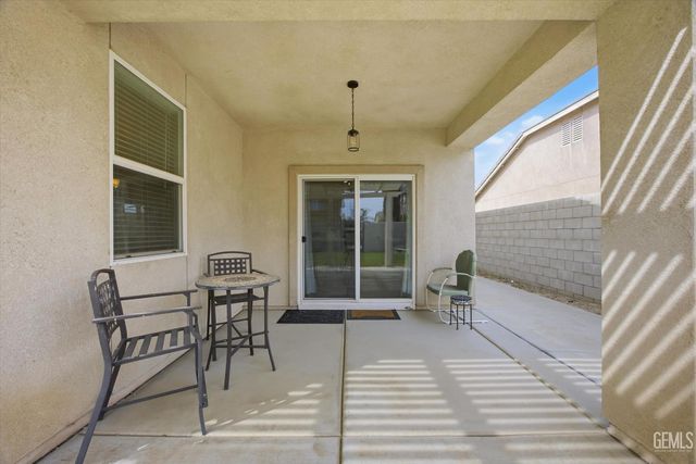 11607 California Poppy Drive, Bakersfield, CA 93311